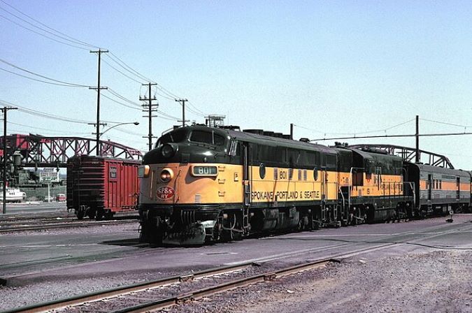 The SP&S Streamliner departs Portland for Spokane in 1970. Photo by Drew Jacksich The SP&S Streamliner departs Portland for Spokane in 1970. Photo by Drew Jacksich