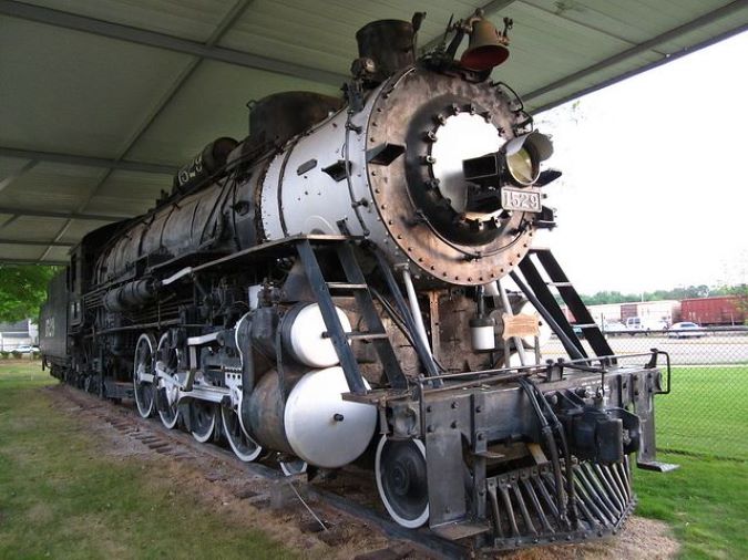 Steam engine 1529 displayed in Amory’s Frisco Park Steam engine 1529 displayed in Amory’s Frisco Park