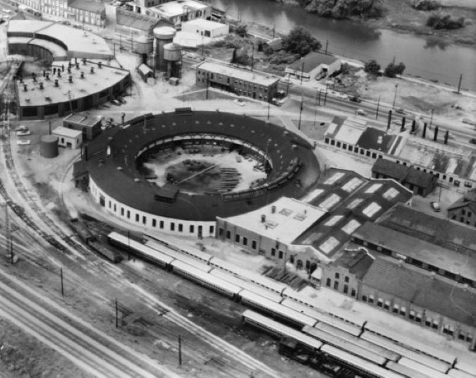 Aurora’s shops and roundhouses near the Eola Yard 