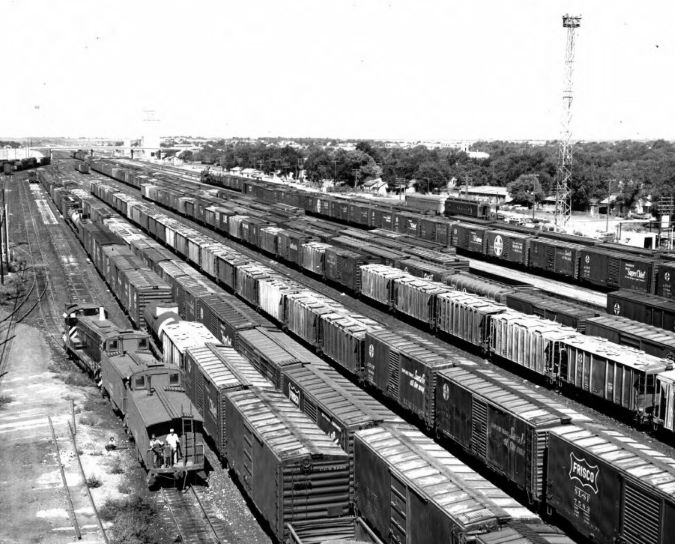 Atchison, Topeka and Santa Fe terminal in Clovis, New Mexico (1962). 