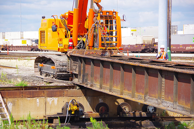 The turntable as it’s lifted from its base. The turntable as it’s lifted from its base.