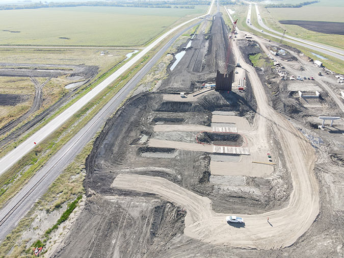Structural beams are being installed in the early stages of bridge construction on BNSF’s Hillsboro Subdivision. Structural beams are being installed in the early stages of bridge construction on BNSF’s Hillsboro Subdivision.
