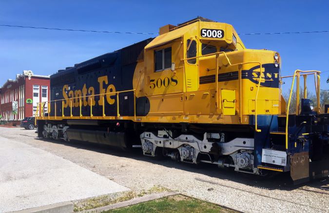 Santa Fe 5008 on display in Marceline, Missouri. Santa Fe 5008 on display in Marceline, Missouri.