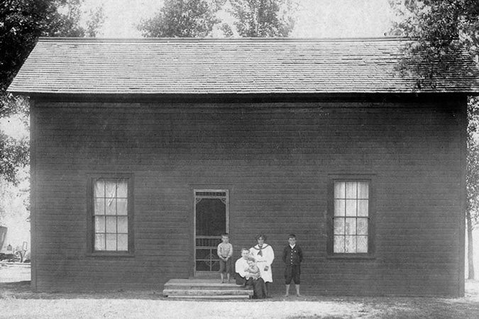 Photo Courtesy of Wayzata Historical Society: Section foreman house in the early 1900s Photo Courtesy of Wayzata Historical Society: Section foreman house in the early 1900s